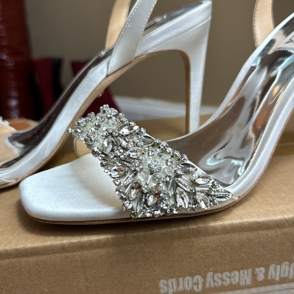 NWOT β’ Rider Stiletto Heel β’ Badgley Mischka β’ Size 8.5 β’ ππ β’ Soft White - Picture 4 of 15